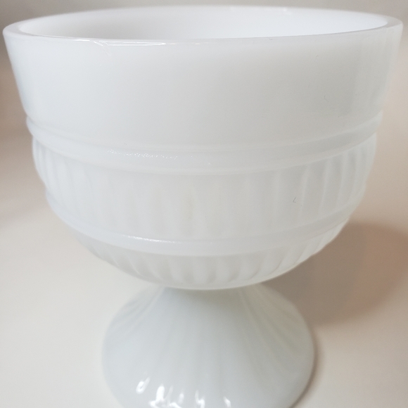 Vintage Milk Glass Pedestal Bowl White Footed Ribbed Planter Vase - Picture 9 of 12